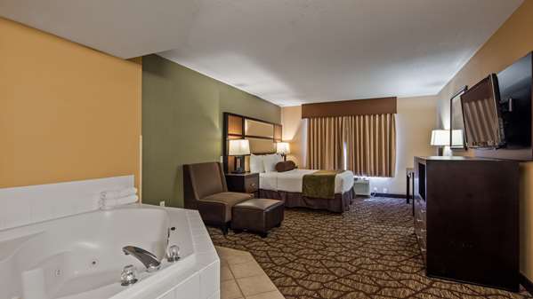  - Best Western Plus Vancouver Mall Hotel & Suites - I-205, Exit 30