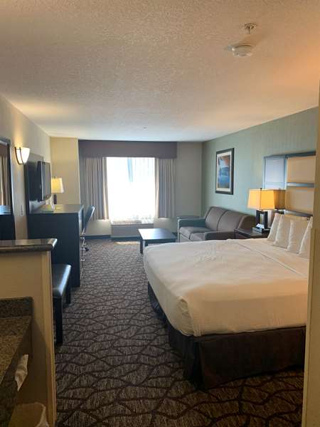  - Best Western Plus Vancouver Mall Hotel & Suites - I-205, Exit 30