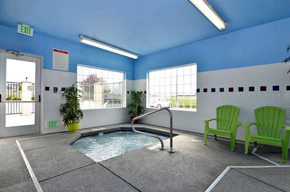 Pool - Best Western Plus Liberty Lake Inn - I-90, Exit 296