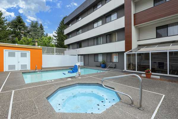 Pool - Best Western Alderwood Inn Lynnwood - I-5, Exit 181