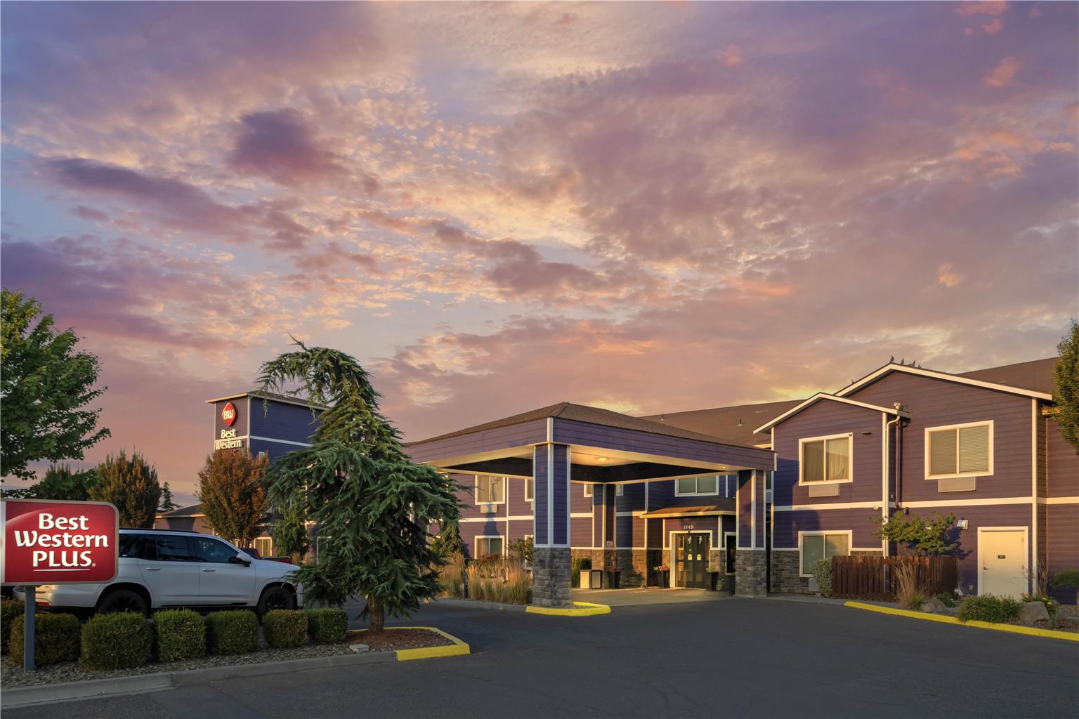 Best Western Plus Grapevine Inn