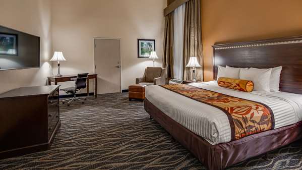  - Best Western Plus Battle Ground Inn & Suites