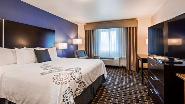  - Best Western Plus Edmonds Harbor Inn