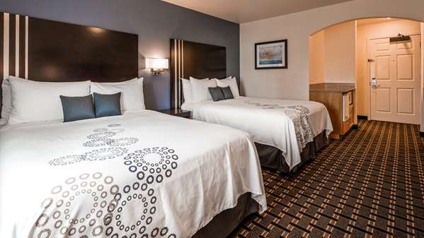  - Best Western Plus Edmonds Harbor Inn