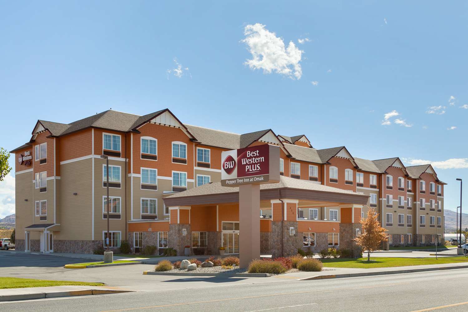 Best Western Plus Peppertree Inn Omak, WA - See Discounts