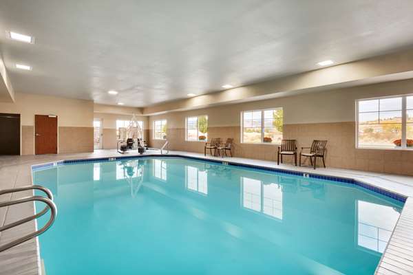 Pool - Best Western Plus Peppertree Inn Omak