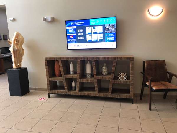  - Best Western Plus Peppertree Inn Omak