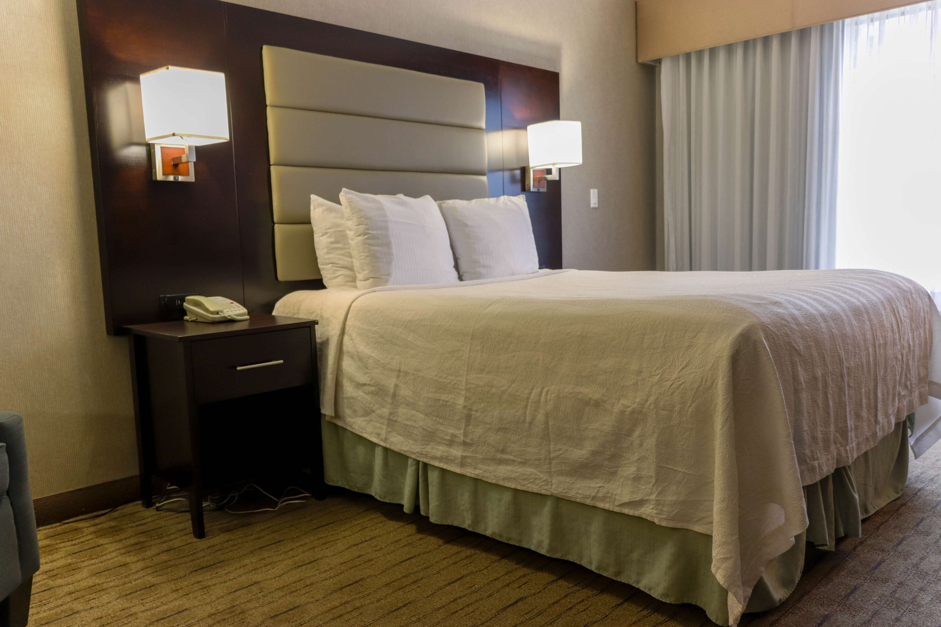 Best Western Plus Silverdale Beach Hotel - Tap to explore photos