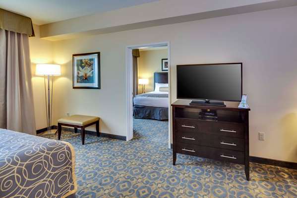 Suite - Best Western Plus Arlington Hotel - I-5, Exit 206
