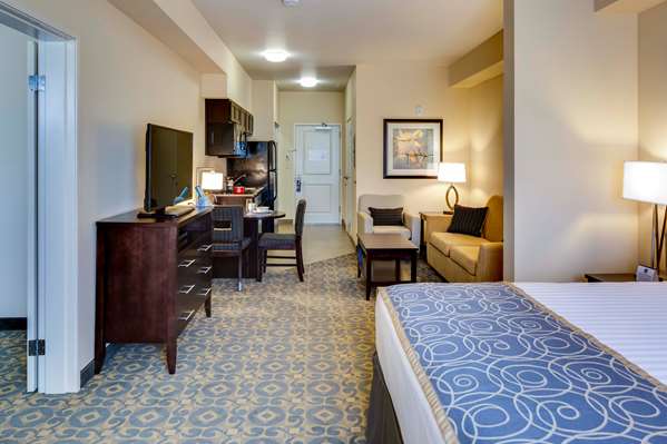 Suite - Best Western Plus Arlington Hotel - I-5, Exit 206