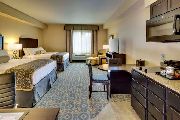 Suite - Best Western Plus Arlington Hotel - I-5, Exit 206