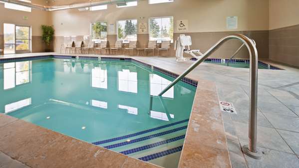 Pool - Best Western Plus Arlington Hotel - I-5, Exit 206