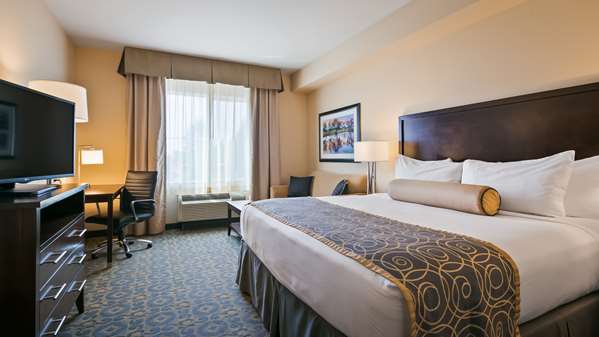  - Best Western Plus Arlington Hotel - I-5, Exit 206