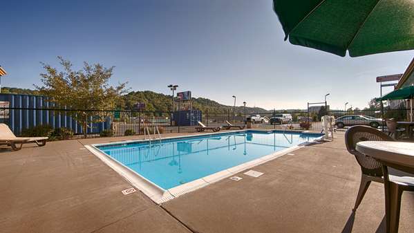 Pool - Best Western Barboursville - I-64, Exits 20 & 20A