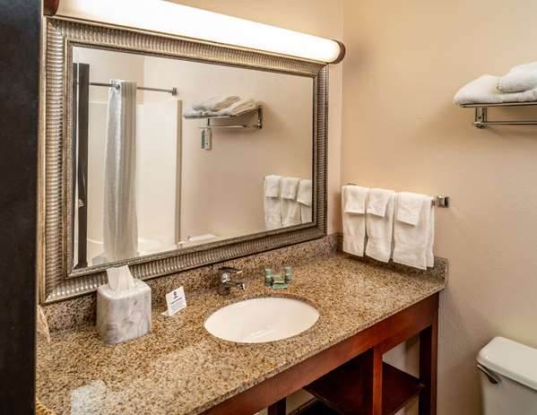  - Best Western Barboursville - I-64, Exits 20 & 20A