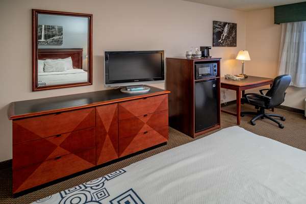  - Best Western Barboursville - I-64, Exits 20 & 20A