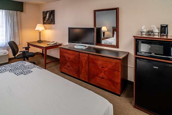  - Best Western Barboursville - I-64, Exits 20 & 20A