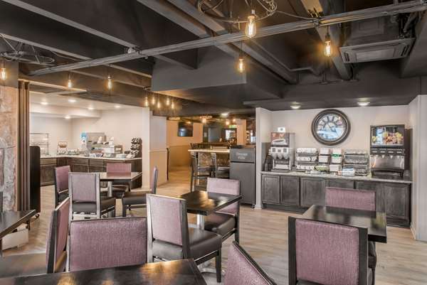 Restaurant - Best Western Plus Milwaukee West Hotel