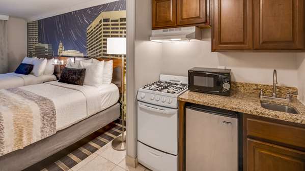  - Best Western Plus Milwaukee West Hotel