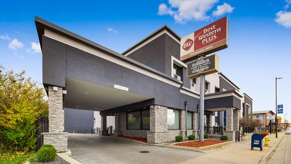Exterior view - Best Western Plus Milwaukee West Hotel