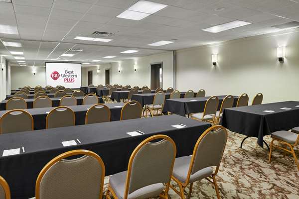  - Best Western Plus Milwaukee Airport Hotel