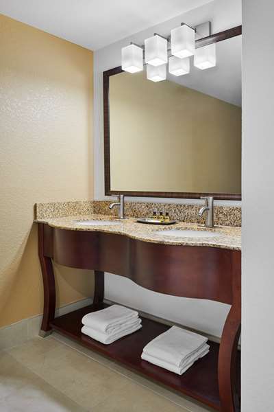  - Best Western Plus Milwaukee Airport Hotel