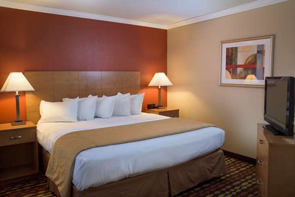  - Best Western Ambassador Inn Wisconsin Dells - I-90 & I-94, Exit 87