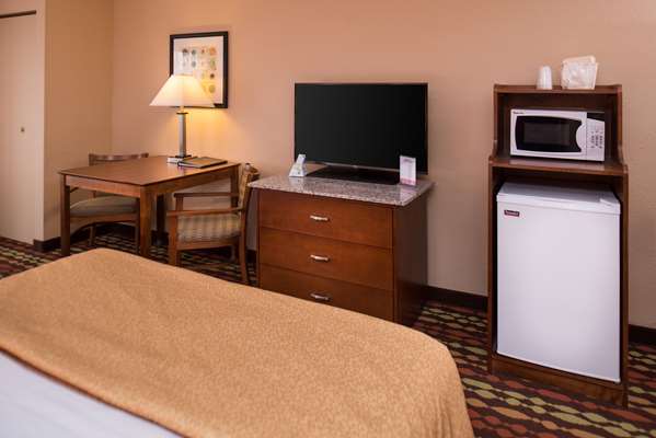  - Best Western Ambassador Inn Wisconsin Dells - I-90 & I-94, Exit 87