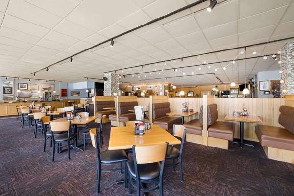 Restaurant - Best Western Riverfront Inn Marinette