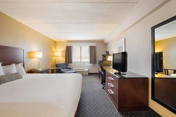  - Best Western Riverfront Inn Marinette