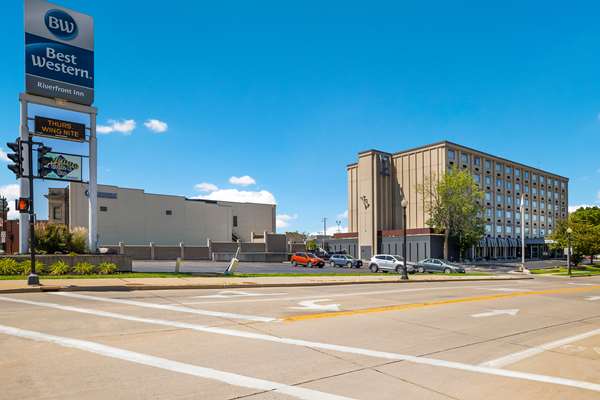 Exterior view - Best Western Riverfront Inn Marinette