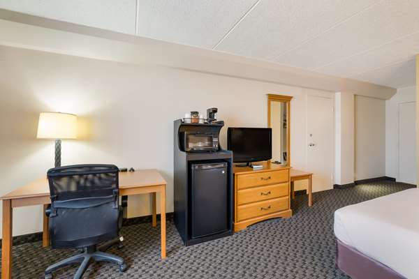  - Best Western Riverfront Inn Marinette