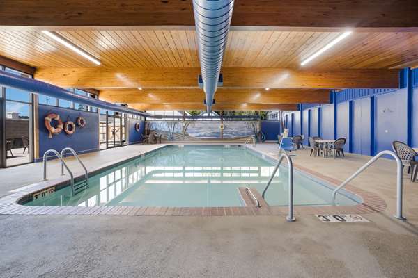 Pool - Best Western Riverfront Inn Marinette