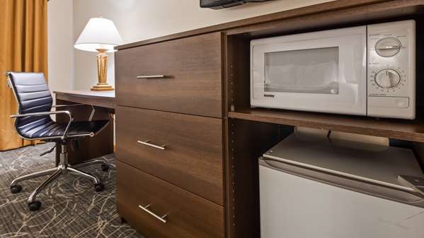  - Best Western West Towne Mall Suites Madison