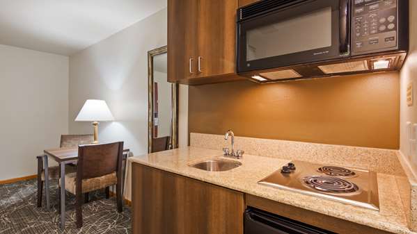  - Best Western West Towne Mall Suites Madison