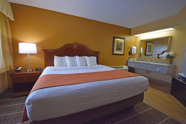  - Best Western Resort Hotel Conference Ctr Portage - I-39, Exit 92