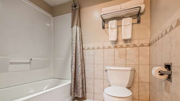  - Best Western Northwoods Lodge Siren