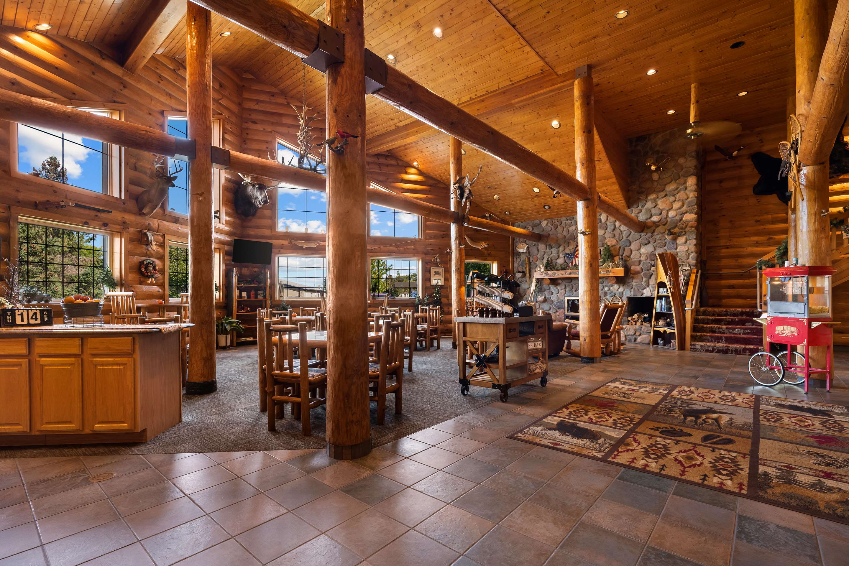Lobby | Best Western Northwoods Lodge