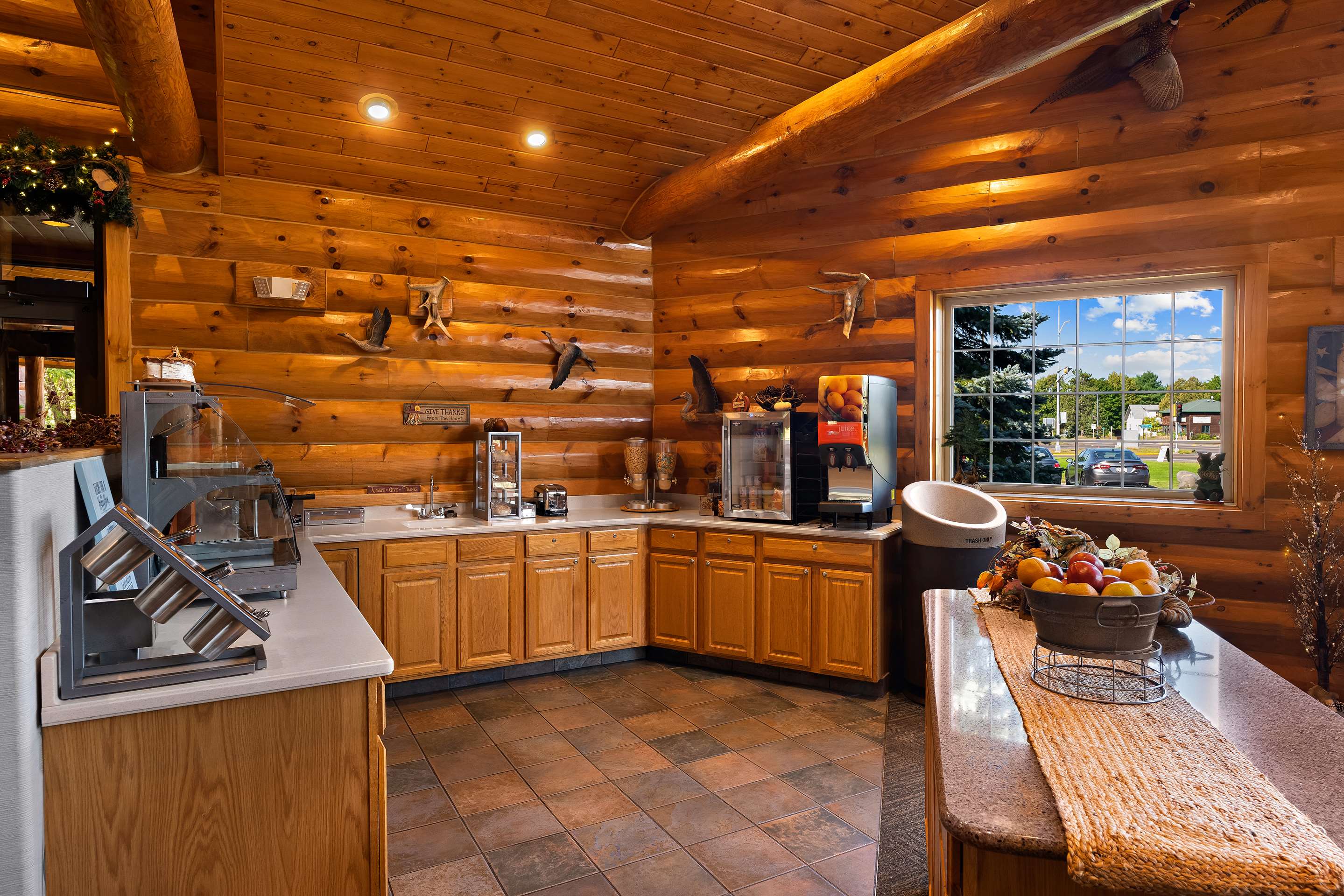 BreakfastArea | Best Western Northwoods Lodge