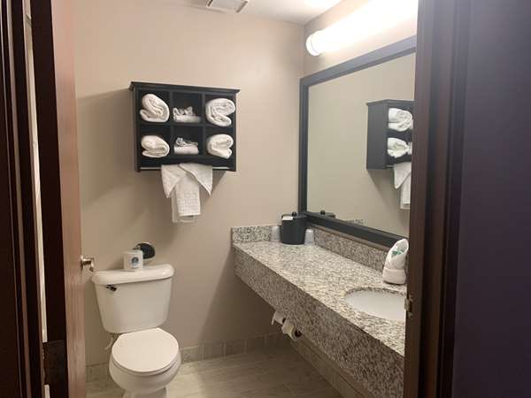  - Best Western Park Oasis Inn Mauston - I-90 & I-94, Exit 69