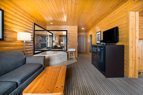  - Best Western Park Oasis Inn Mauston - I-90 & I-94, Exit 69