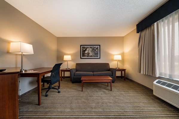 - Best Western Park Oasis Inn Mauston - I-90 & I-94, Exit 69