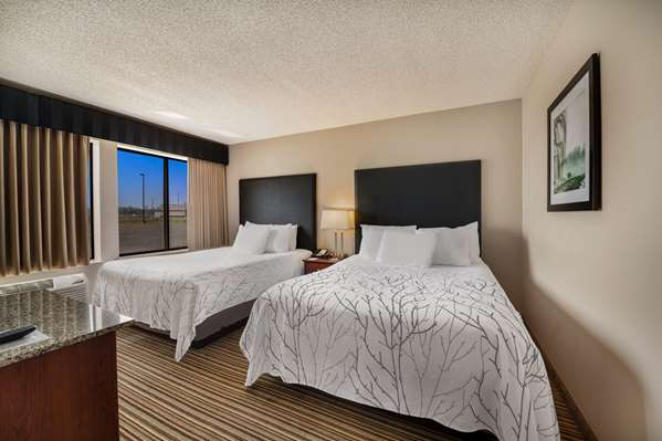  - Best Western Park Oasis Inn Mauston - I-90 & I-94, Exit 69