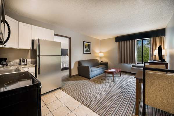  - Best Western Park Oasis Inn Mauston - I-90 & I-94, Exit 69