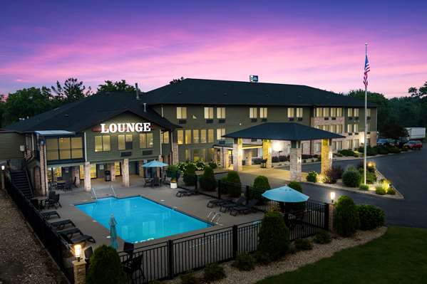 Exterior view - Best Western Park Oasis Inn Mauston - I-90 & I-94, Exit 69