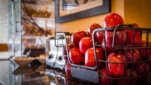 Amenities - Best Western East Towne Suites Madison - I-39, I-90 & I-94, Exit 135