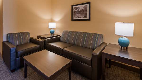  - Best Western East Towne Suites Madison - I-39, I-90 & I-94, Exit 135