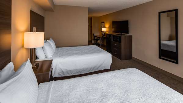  - Best Western East Towne Suites Madison - I-39, I-90 & I-94, Exit 135