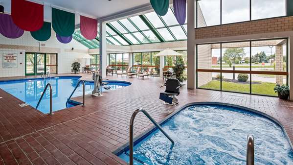 Pool - Best Western East Towne Suites Madison - I-39, I-90 & I-94, Exit 135