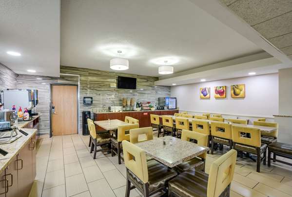 Restaurant - Best Western Waukasha Grand Inn Pewaukee - I-94, Exit 293